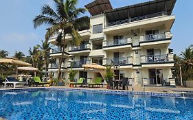 Beach Bliss Apartment Hotel - 7 Minutes Walk To Beach